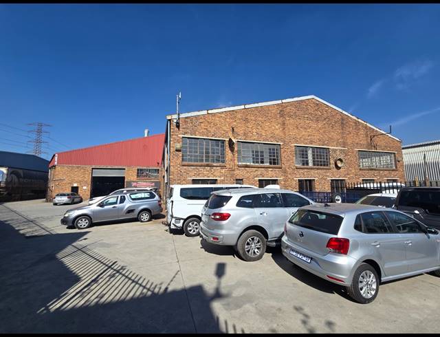 549M² WAREHOUSE TO LET IN MEADOWDALE